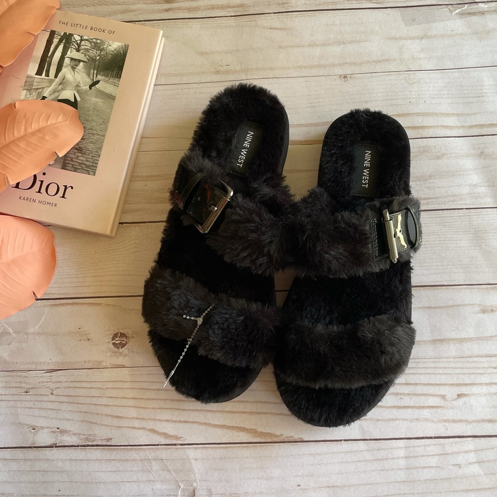 Nine West NWOT faux fur slides size 7
